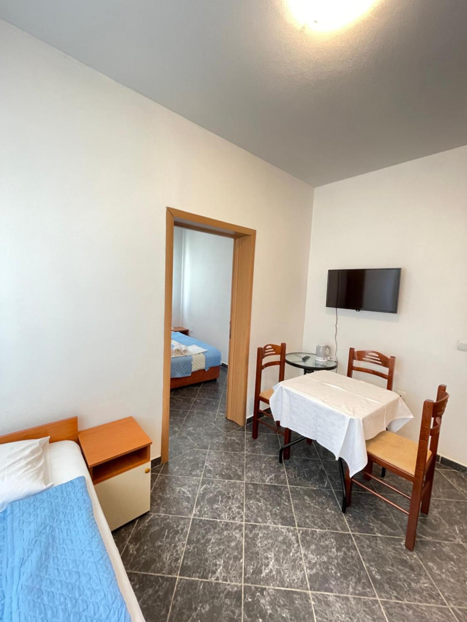 Apartments Radosevic Ulcinj Habitación foto